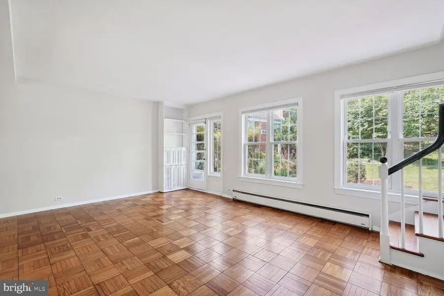 1705 Preston Rd, Alexandria, VA 22302 - #2