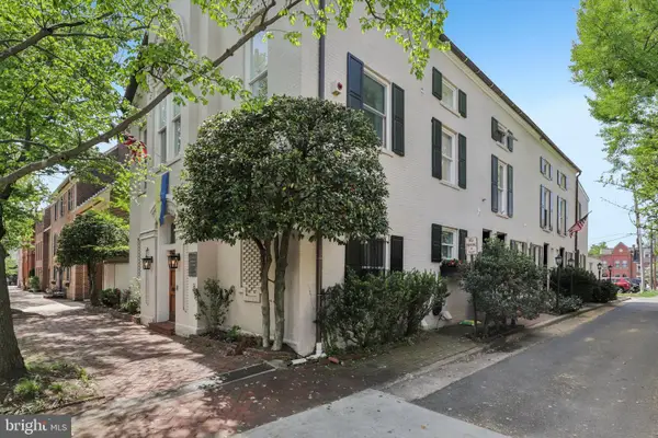 10 Muirs Ct, ALEXANDRIA, VA 22314