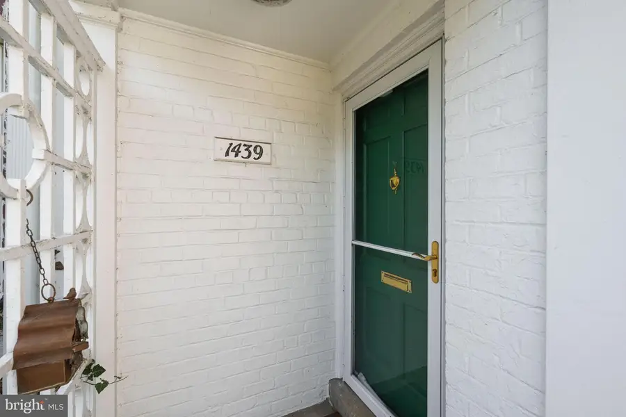 1439 Martha Custis Dr, Alexandria, VA 22302 - #3