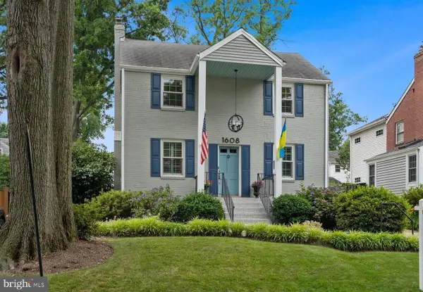 1608 Crestwood Dr, ALEXANDRIA, VA 22302