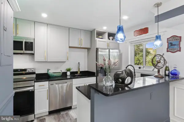 3320 S 28th St #403, ALEXANDRIA, VA 22302