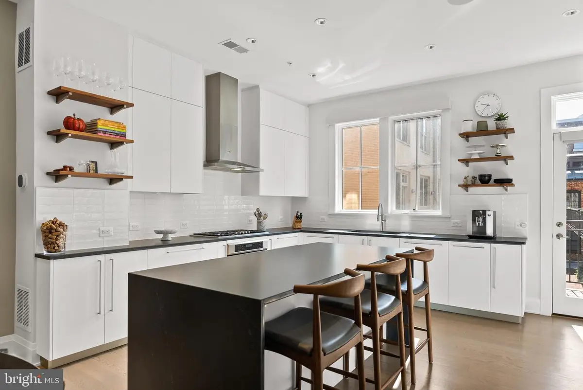 304 S Union St, Alexandria, VA 22314 - #1