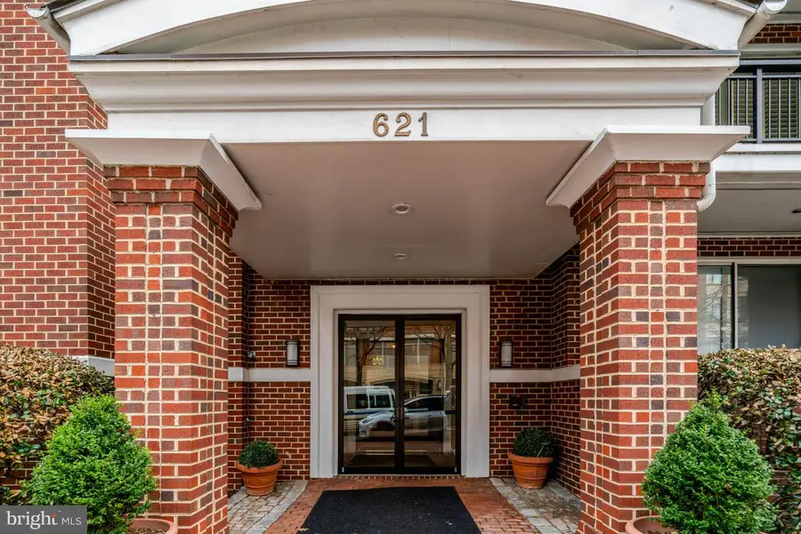 621 N Saint Asaph St #109, Alexandria, VA 22314 - #2