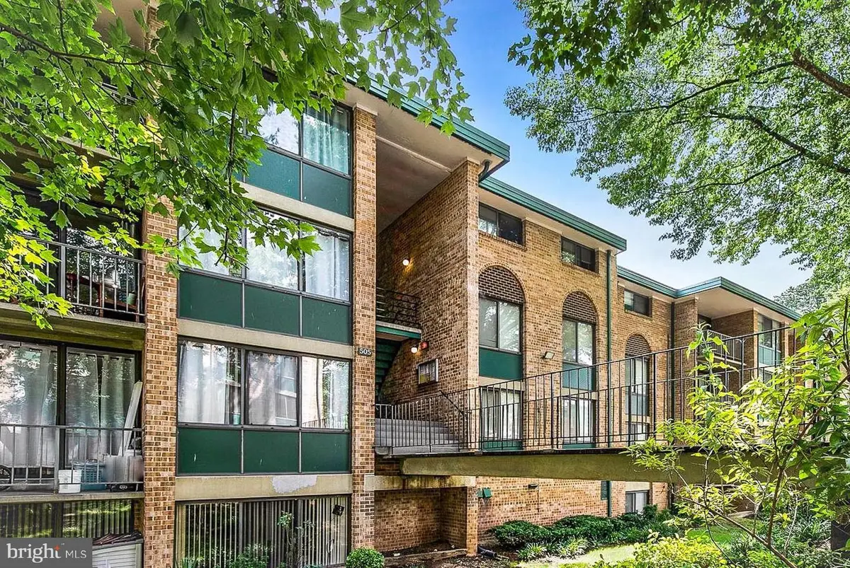 505 N Armistead St #102, Alexandria, VA 22312 - #1