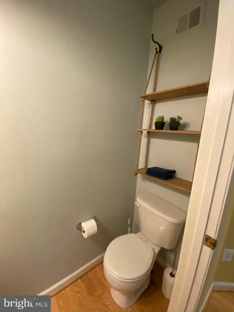 5042 Grimm Dr, Alexandria, VA 22304 - #3