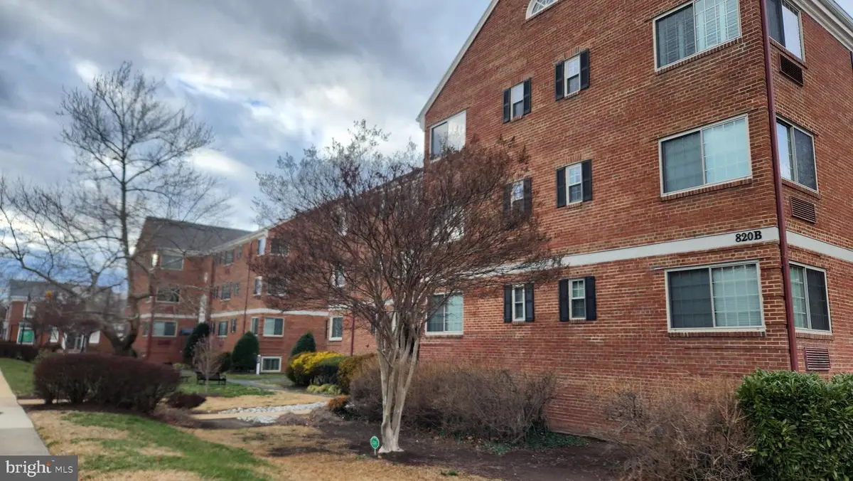 820b S Washington St #326, Alexandria, VA 22314 - #1