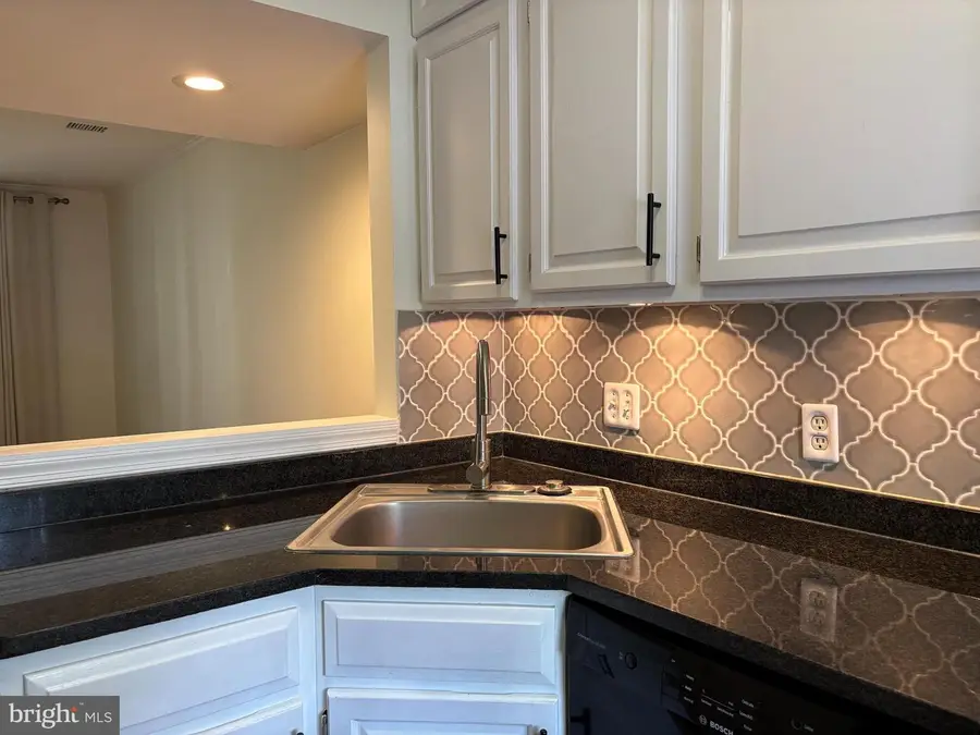 1405 E Abingdon Dr #1, Alexandria, VA 22314 - #2