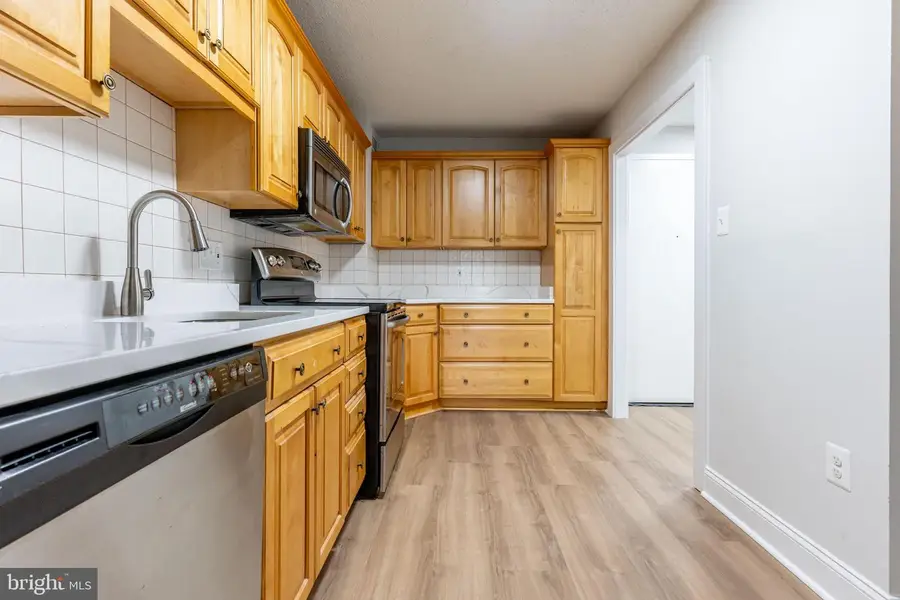 200 N Pickett St #311, Alexandria, VA 22304 - #3