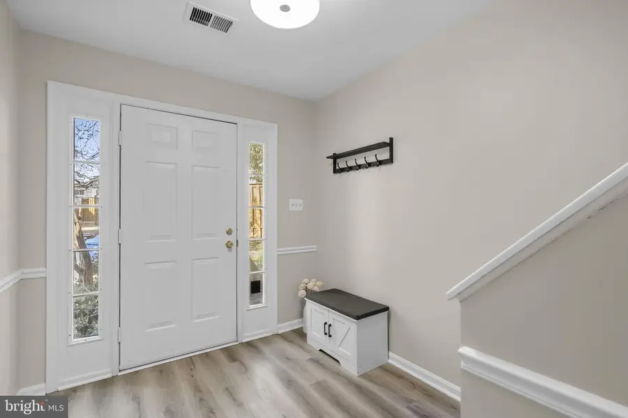 3802 Vermont Ct, Alexandria, VA 22304 - #2