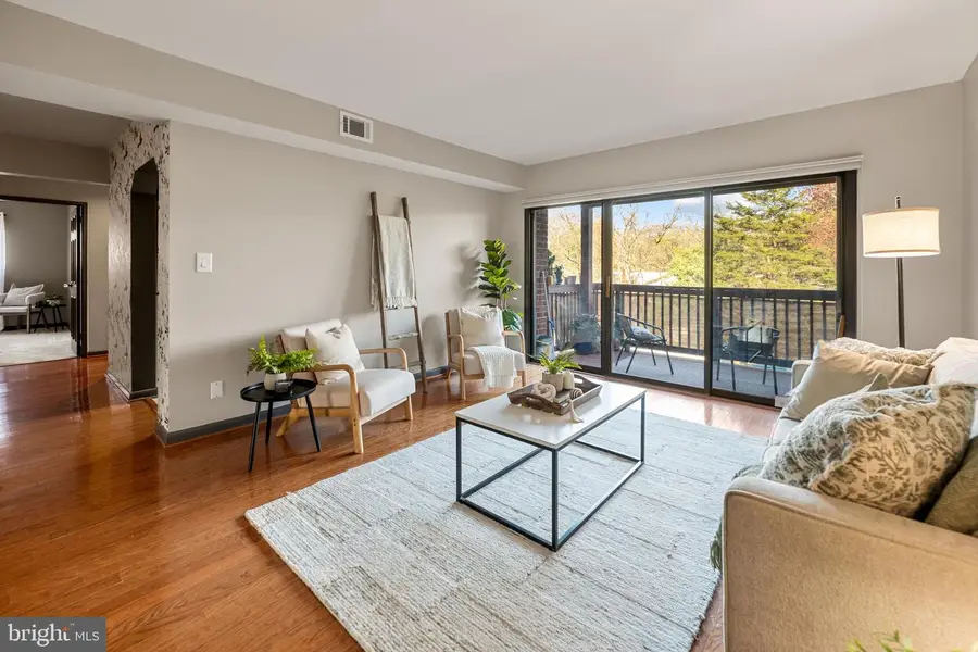 205 Skyhill Rd #4, Alexandria, VA 22314 - #3