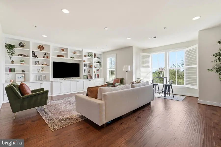 2206 Potomac Ave #102, Alexandria, VA 22301 - #2