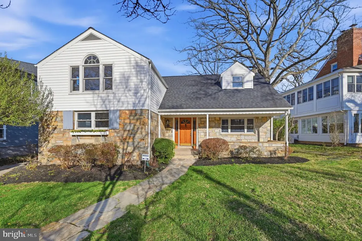 833 Fontaine St, Alexandria, VA 22302 - #1