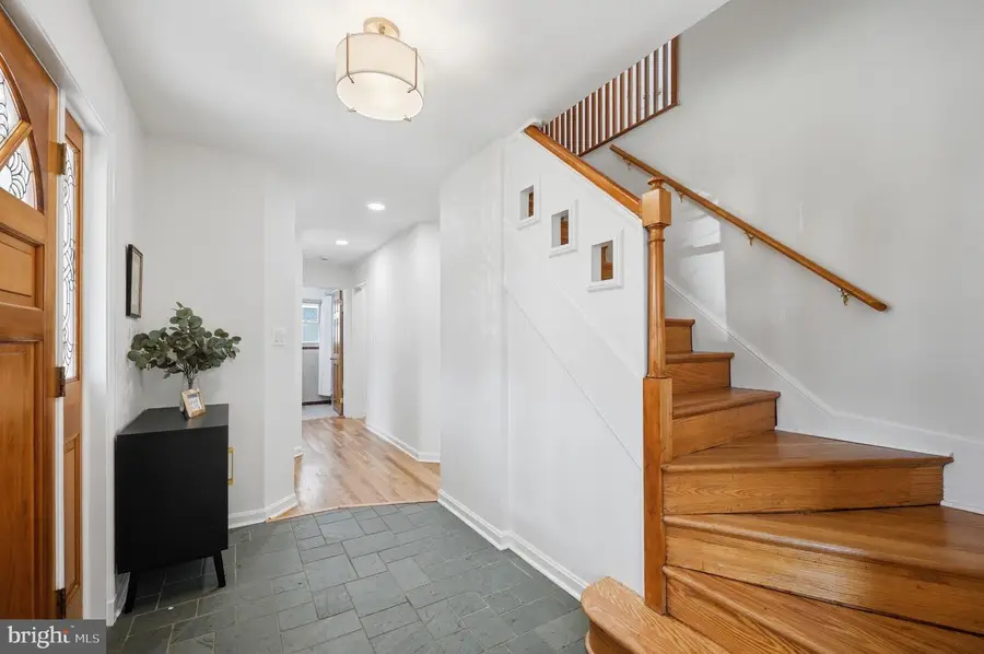 833 Fontaine St, Alexandria, VA 22302 - #3