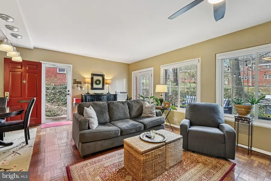 1256 Martha Custis Dr, Alexandria, VA 22302 - #2