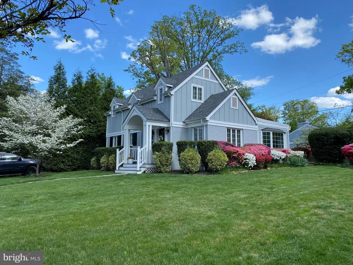 3101 Circle Hill Rd, Alexandria, VA 22305 - #1