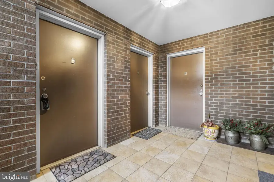 6280 Edsall Rd #301, Alexandria, VA 22312 - #2