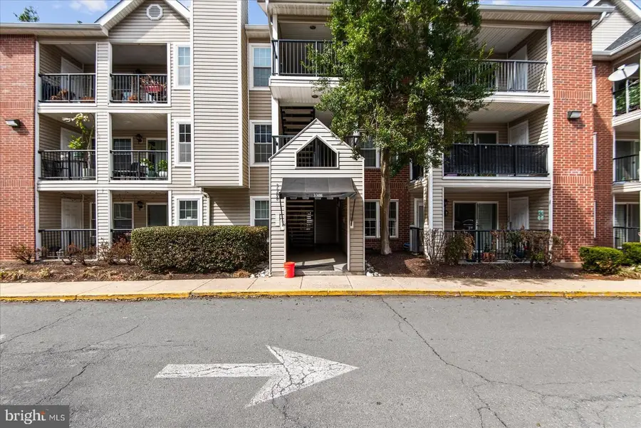3308 Wyndham Cir #221, Alexandria, VA 22302 - #2