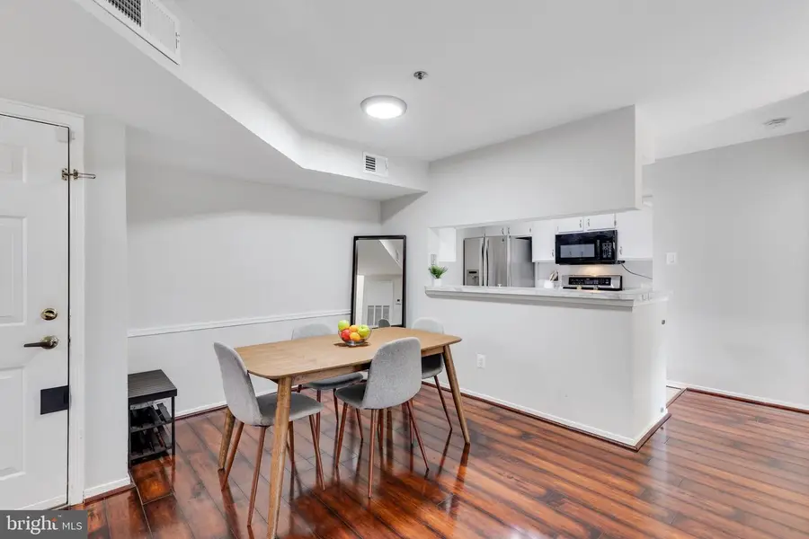 3313 Wyndham Cir #1203, Alexandria, VA 22302 - #3