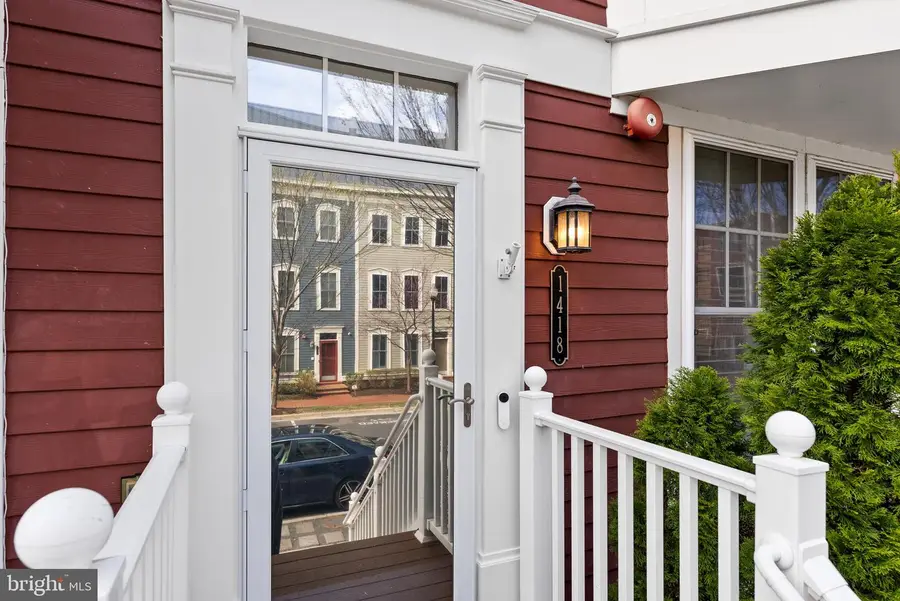 1418 Van Valkenburgh Ln, Alexandria, VA 22301 - #2