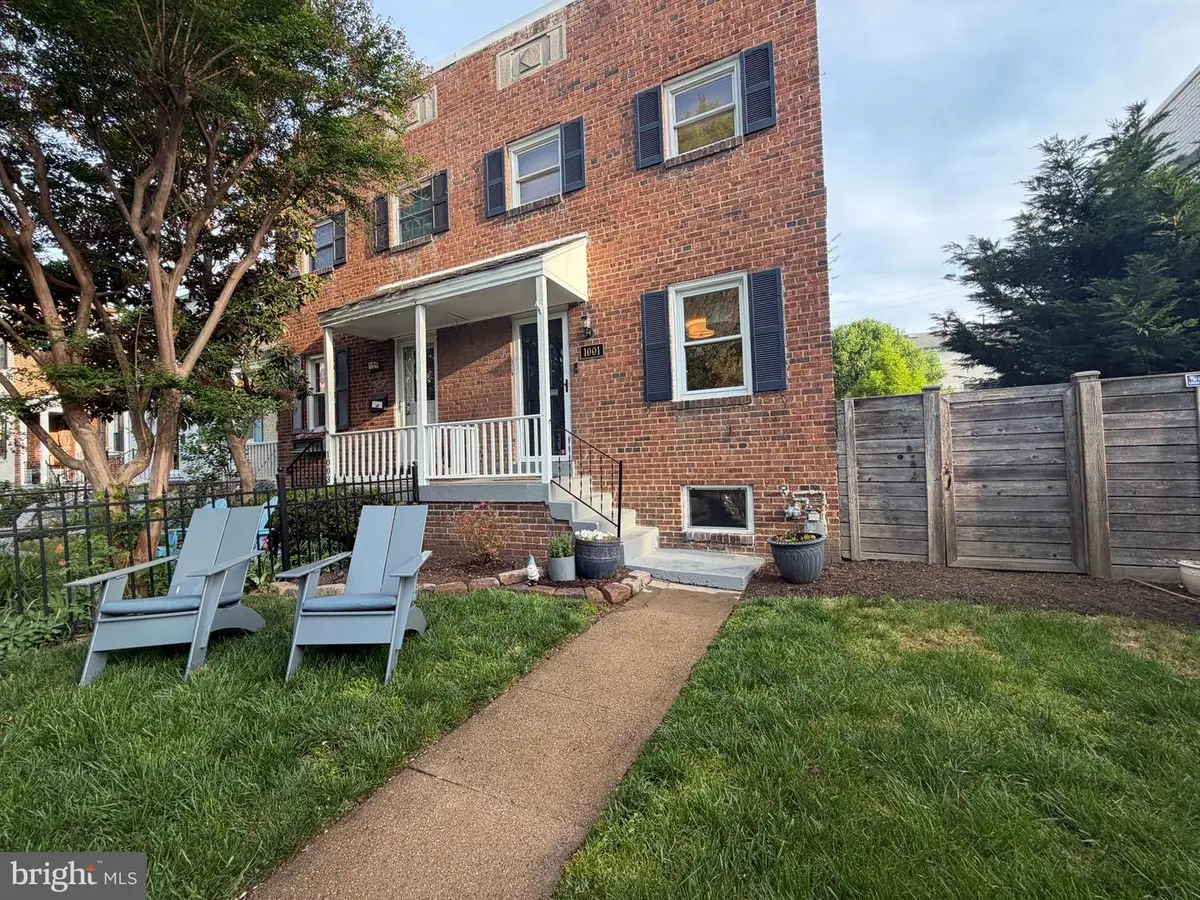 1001 Bashford Ln, Alexandria, VA 22314 - #1