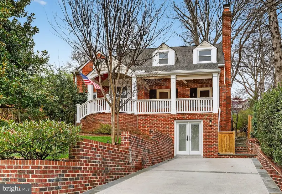 705 Chalfonte Dr, Alexandria, VA 22305 - #2