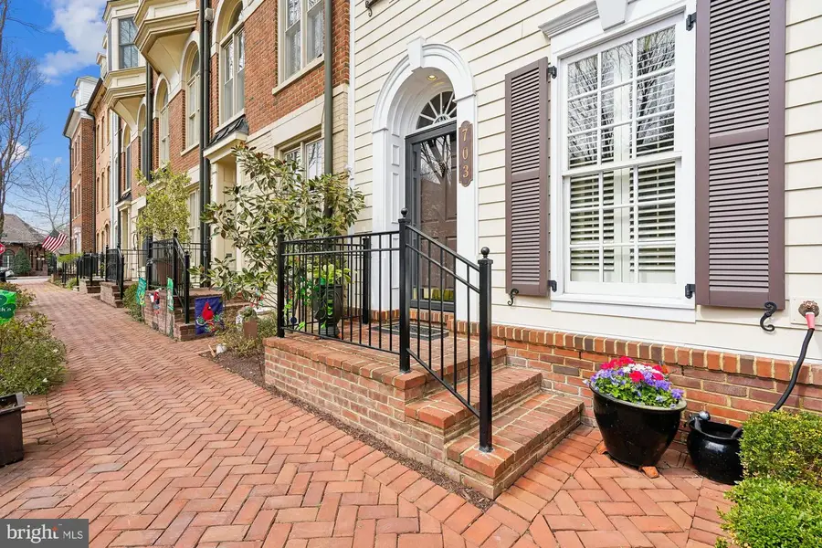 703 Rose Sq, Alexandria, VA 22314 - #3