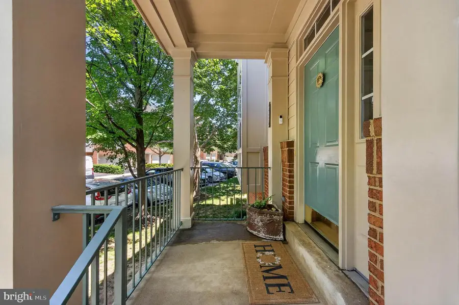 428 Clayton Ln, Alexandria, VA 22304 - #2