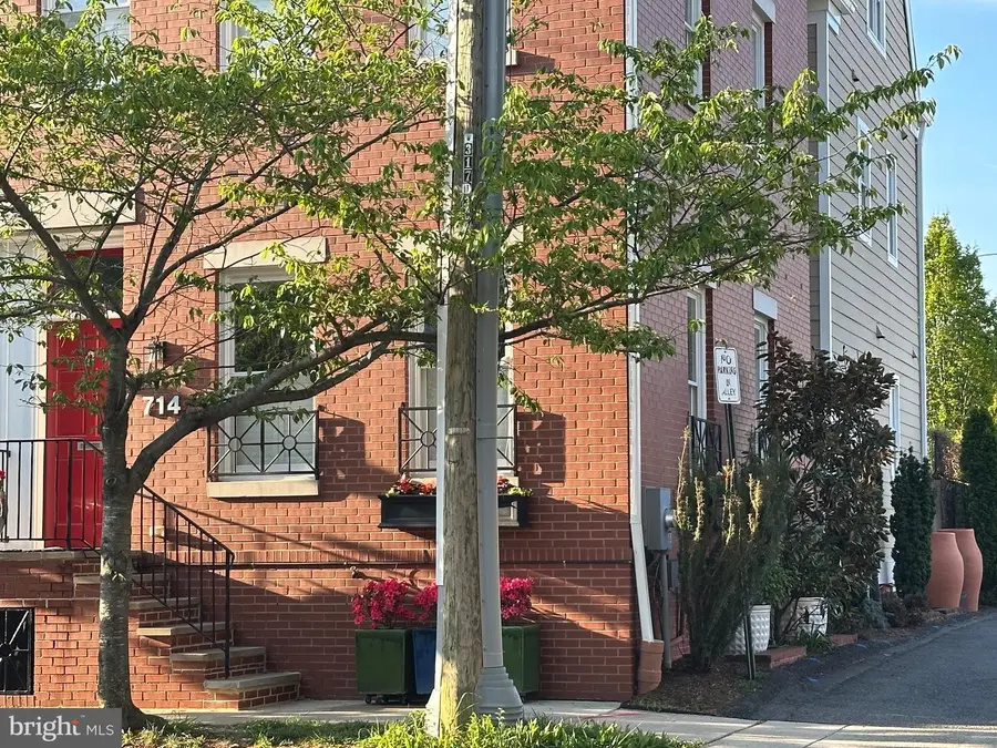 714 Wythe St, Alexandria, VA 22314 - #2