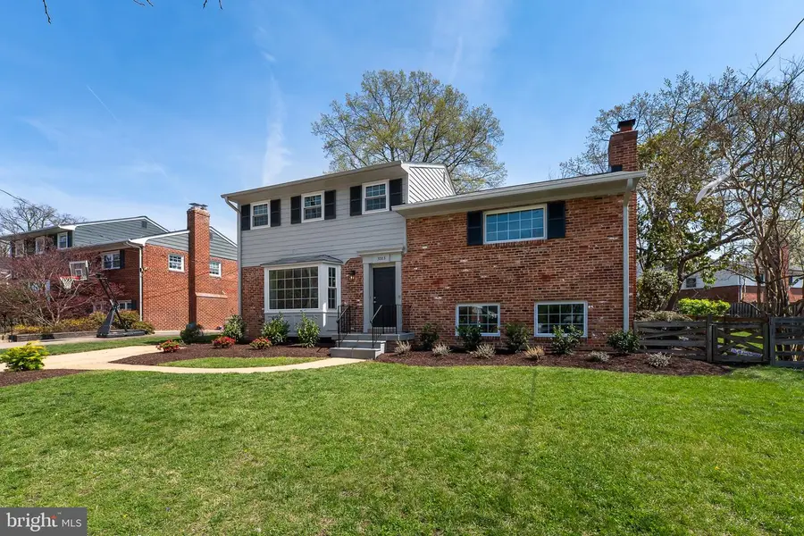 3003 Farm Rd, Alexandria, VA 22302 - #2