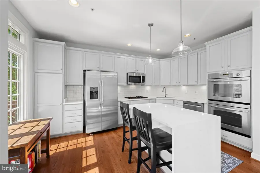 272 Murtha St, Alexandria, VA 22304 - #3