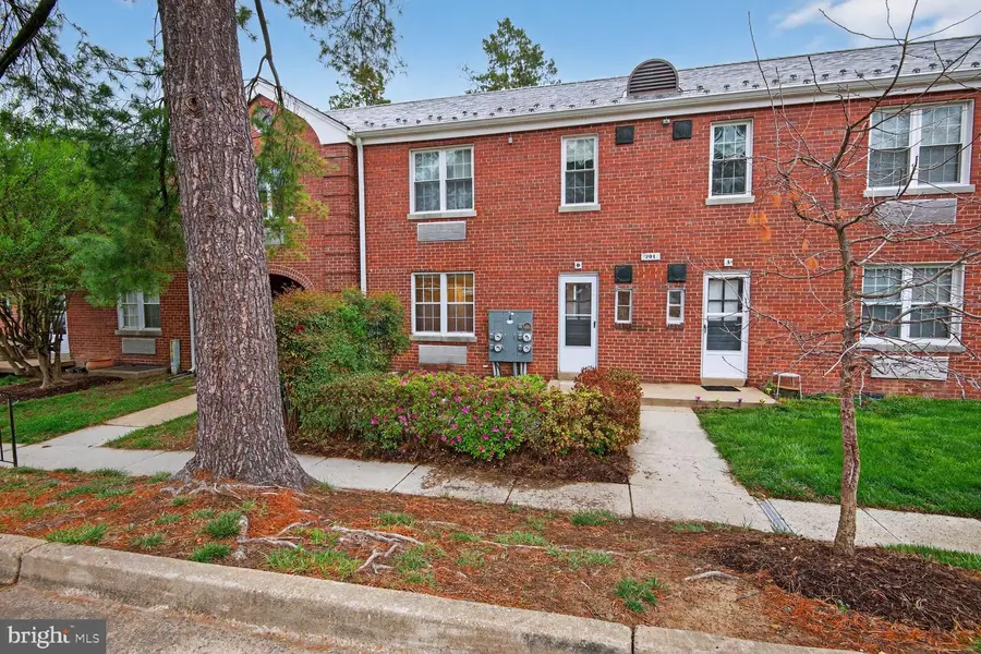 201 E Glebe Rd #d, Alexandria, VA 22305 - #2