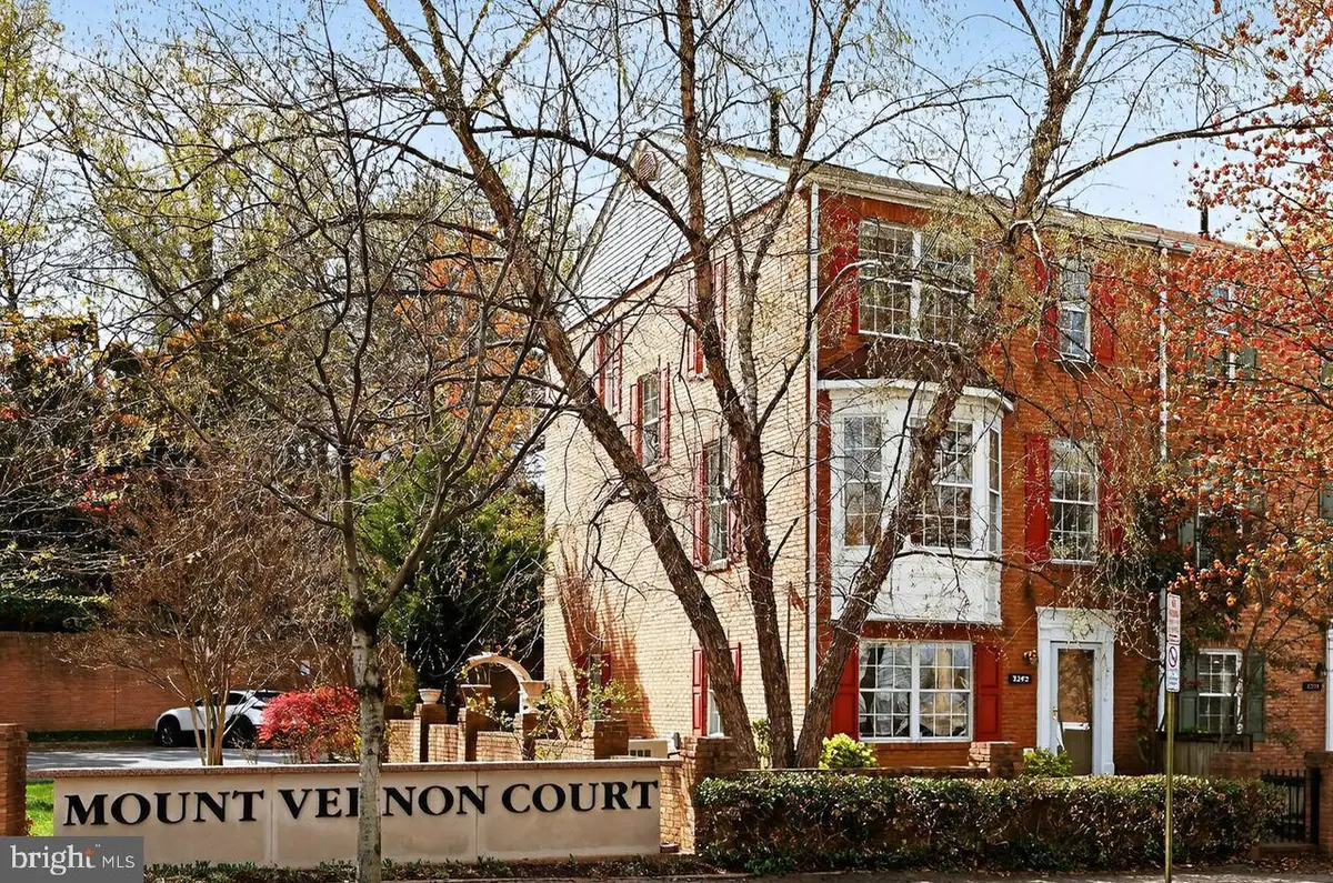 3292 Mount Vernon Ave, Alexandria, VA 22305 - #1