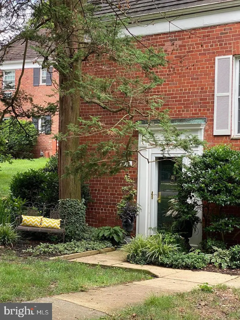 3712 Valley Drive, Alexandria, VA 22302 - #1