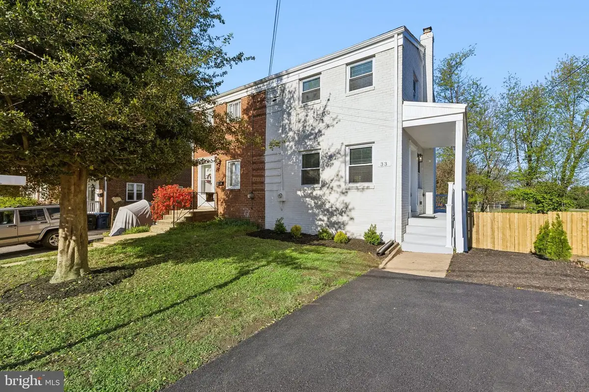 33 Underwood Pl, Alexandria, VA 22304 - #1