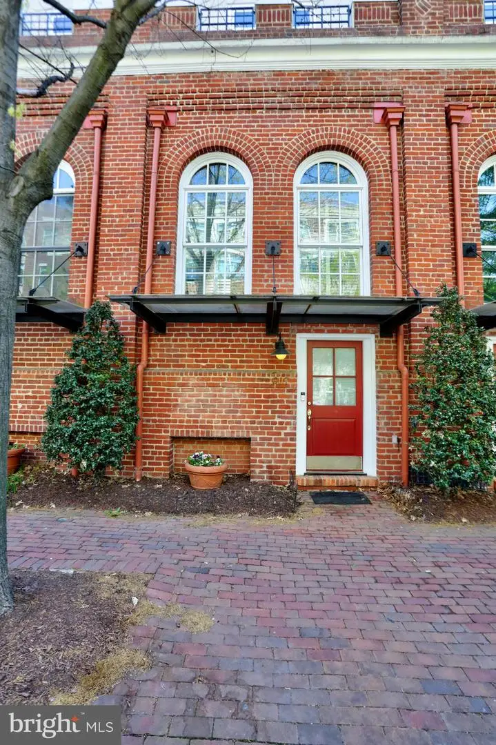607 N Saint Asaph St, Alexandria, VA 22314 - #1
