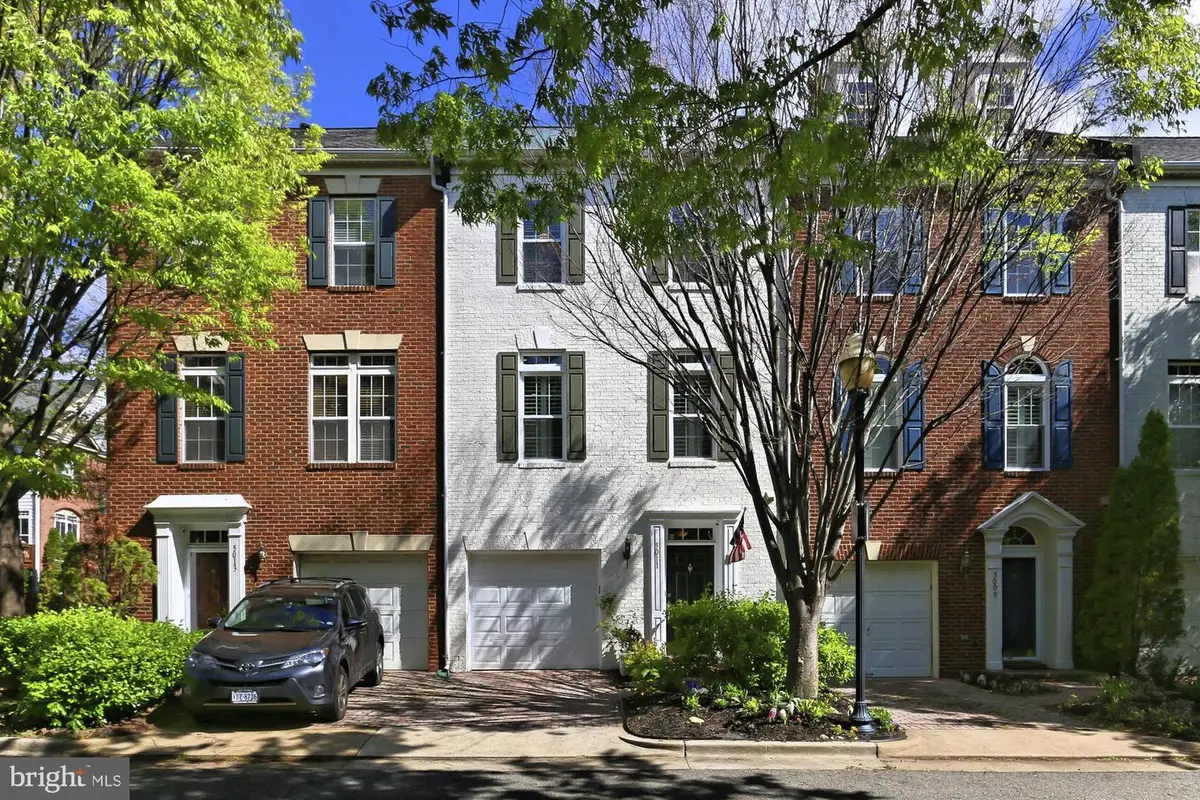 5011 Waple Ln, Alexandria, VA 22304 - #1