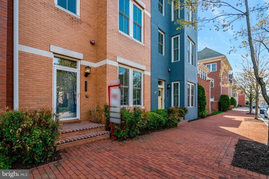 713 E Custis Ave, Alexandria, VA 22301 - #2