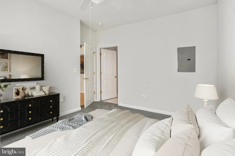 4560 Strutfield Ln #1212, Alexandria, VA 22311 - #3