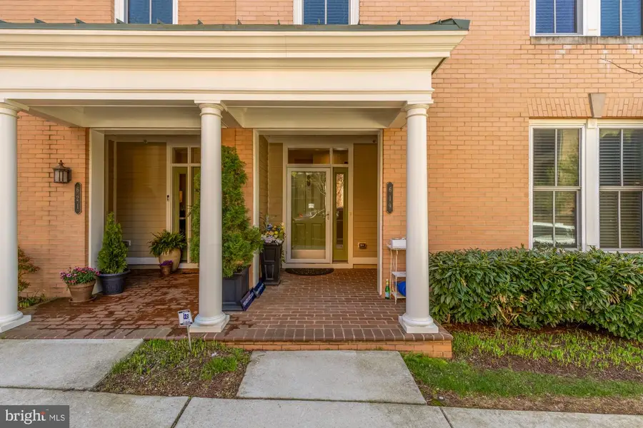 619 Mckenzie Ave #102, Alexandria, VA 22301 - #2