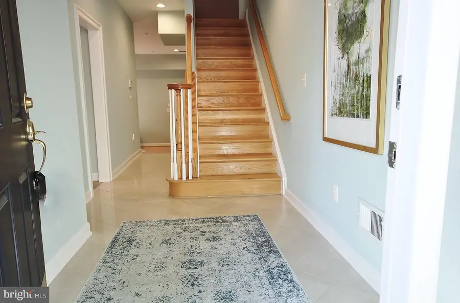 400 Oronoco St, Alexandria, VA 22314 - #2