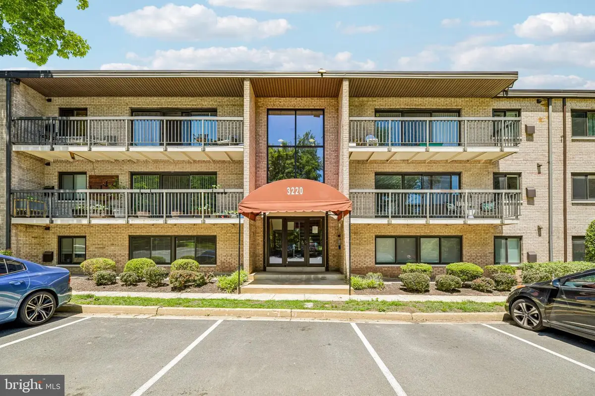 3220 S 28th St #304, Alexandria, VA 22302 - #1
