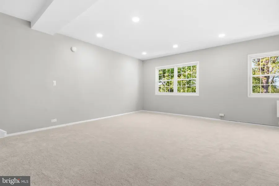 3721 Lyons Ln, Alexandria, VA 22302 - #2