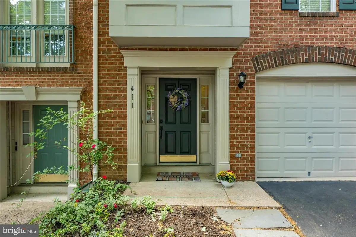 411 Ashford Ln, Alexandria, VA 22304 - #1