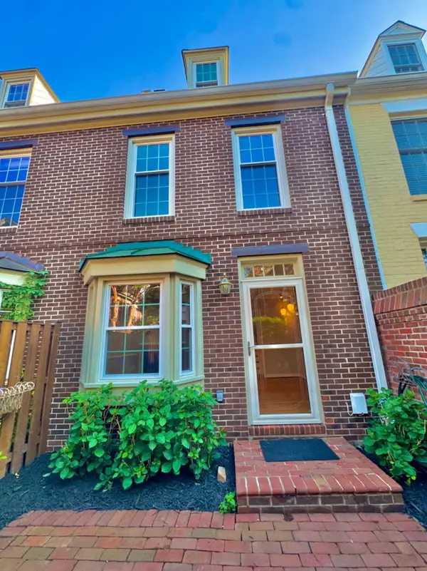669 S Columbus St, ALEXANDRIA, VA 22314
