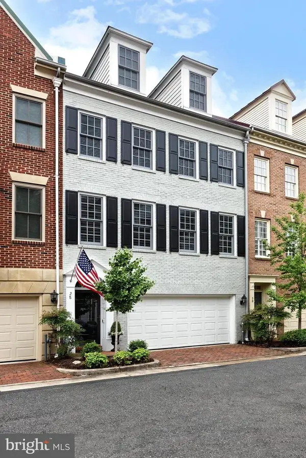 28 Alexander St, ALEXANDRIA, VA 22314