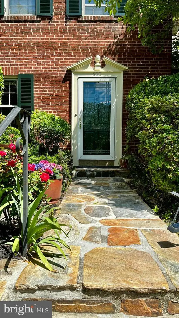 922 S Saint Asaph St, Alexandria, VA 22314 - #3
