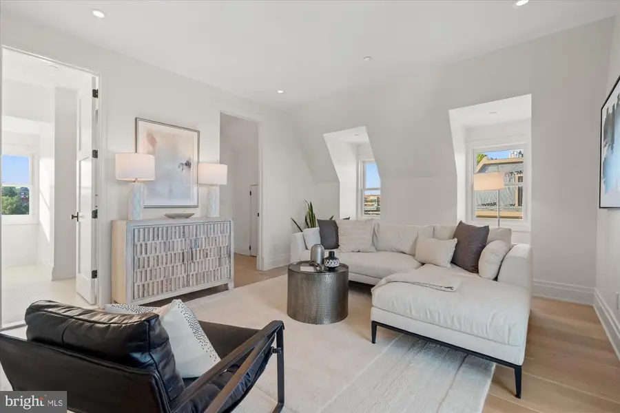 107 N West St, Alexandria, VA 22314 - #3