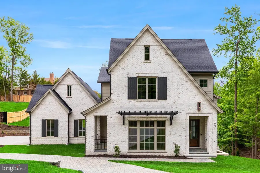 1231 N Pickett St, Alexandria, VA 22304 - #2