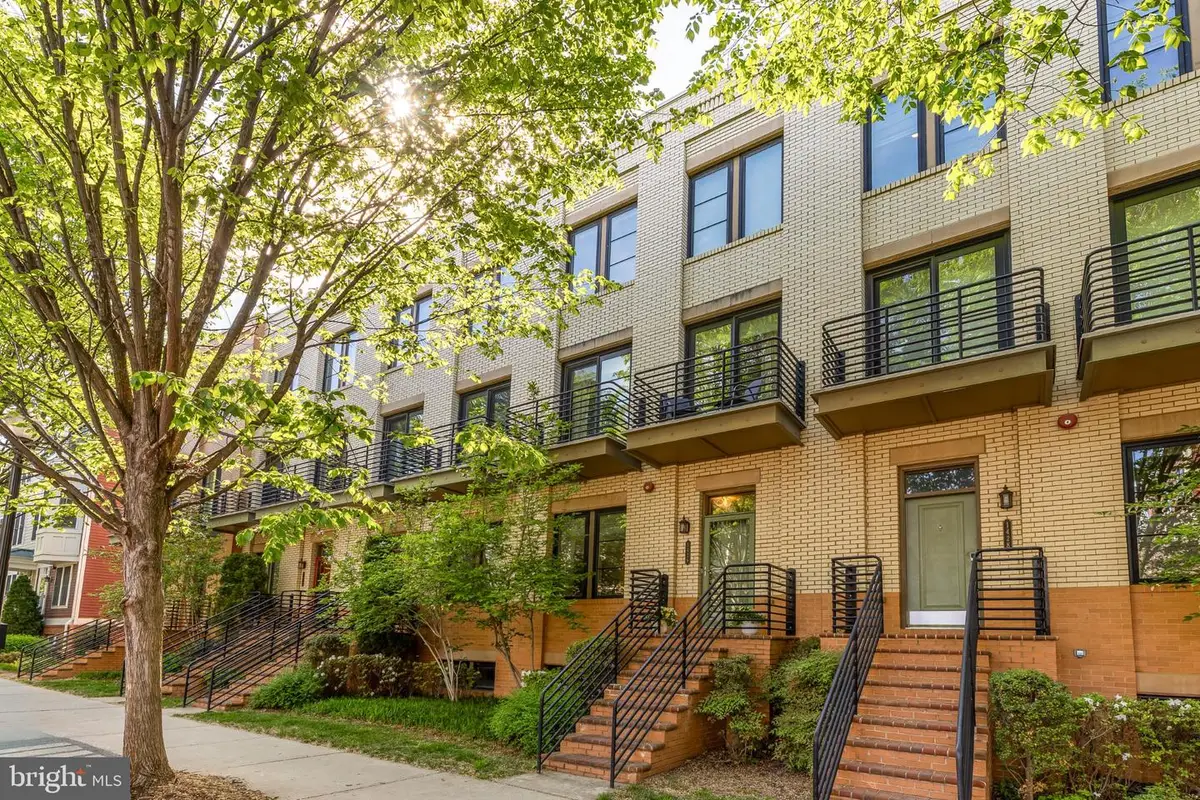 1426 Van Valkenburgh Ln, Alexandria, VA 22301 - #1