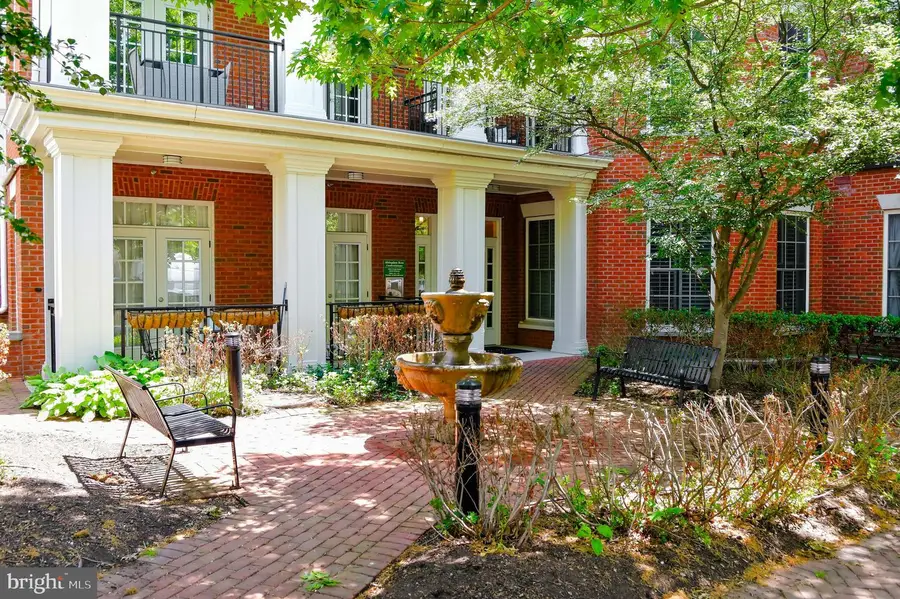 1023 N Royal St #116, Alexandria, VA 22314 - #2